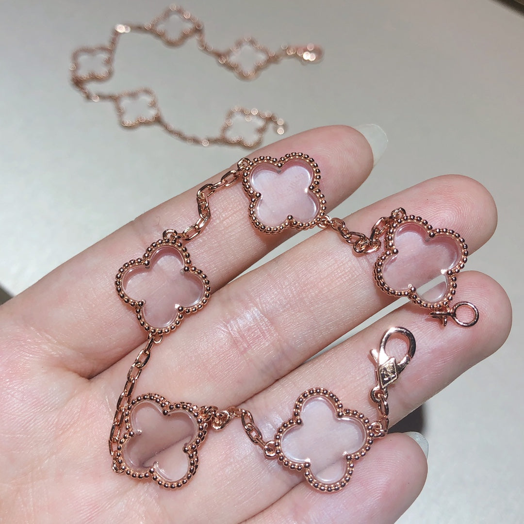 [AuraEcho]CLOVER 5 MOTIF ROCK CRYSTAL BRACELET