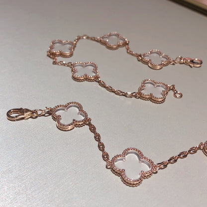[AuraEcho]CLOVER 5 MOTIF ROCK CRYSTAL BRACELET