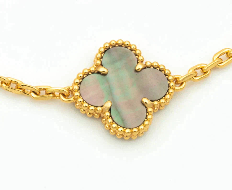 [AuraEcho] CLOVER 5 MOTIF GRAY MOP BRACELET COLLECTION