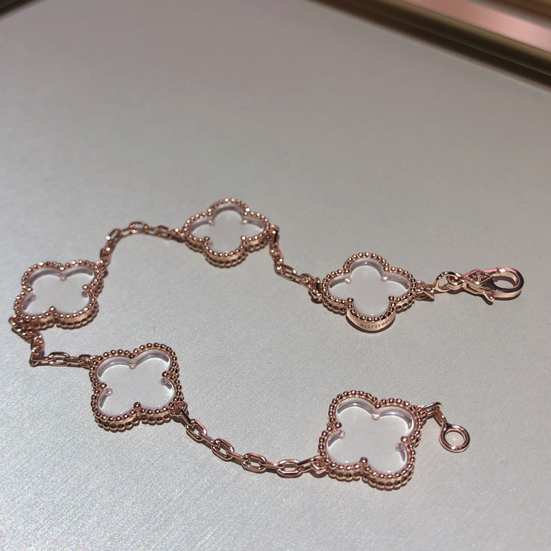 [AuraEcho]CLOVER 5 MOTIF ROCK CRYSTAL BRACELET