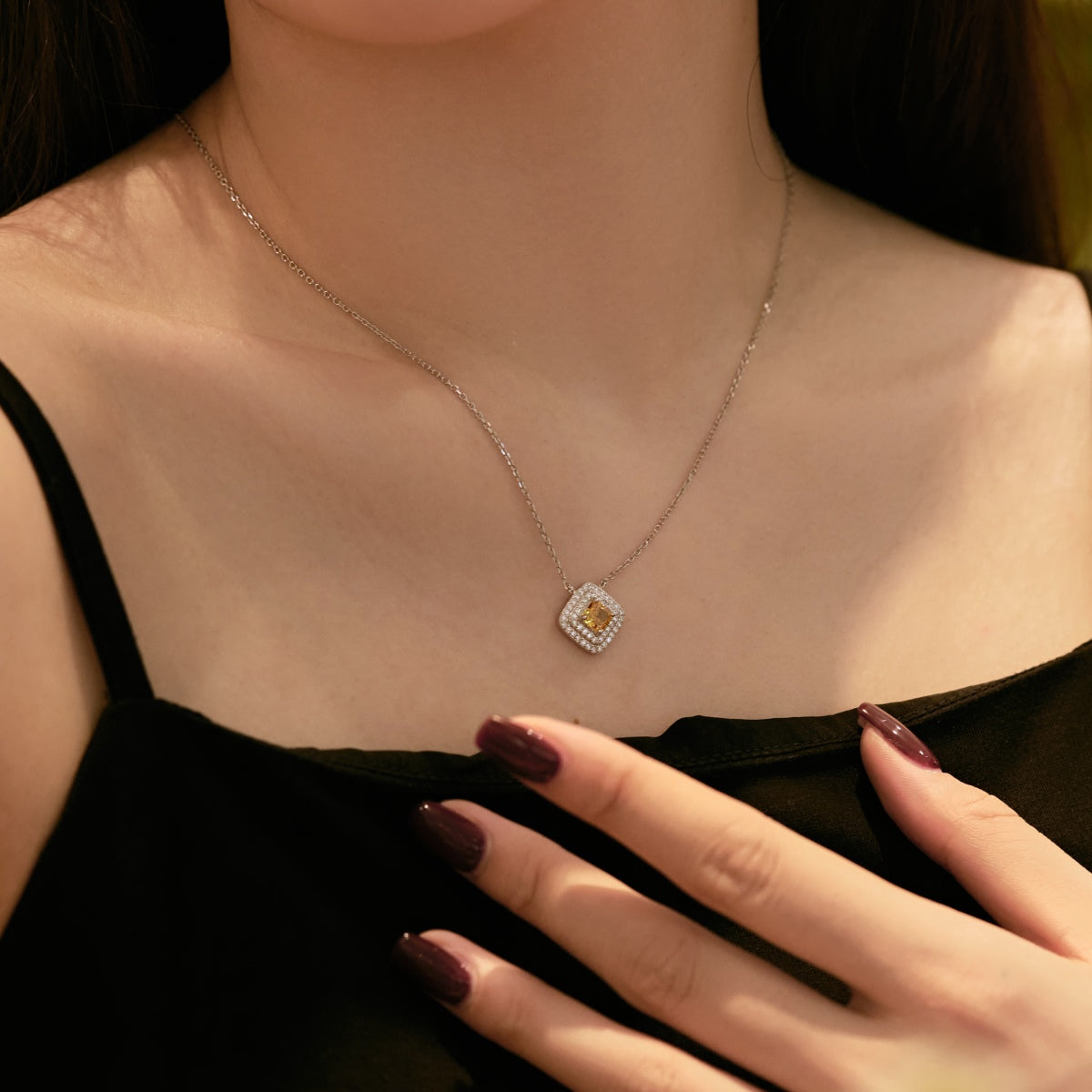 [AuraEcho]Sparkling Asscher Cut Necklace
