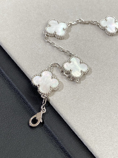 [AuraEcho]CLOVER WHITE PEARL MOP 5 MOTIF BRACELET COLLECTION