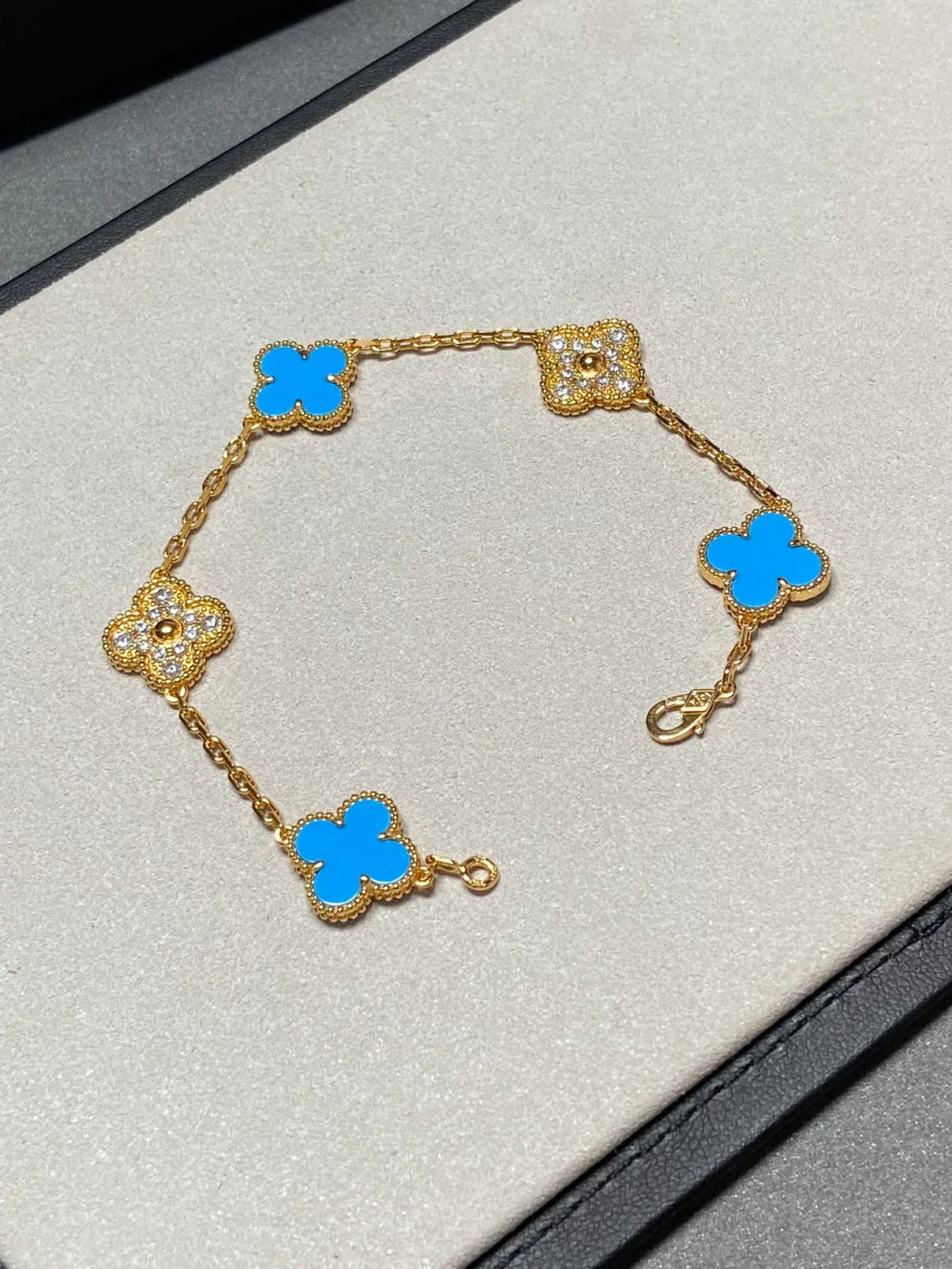 [AuraEcho] CLOVER 5 MOTIF BLUE AGATE BRACELET COLLECTION