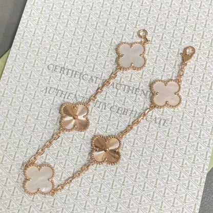[AuraEcho]CLOVER WHITE PEARL MOP 5 MOTIF BRACELET COLLECTION