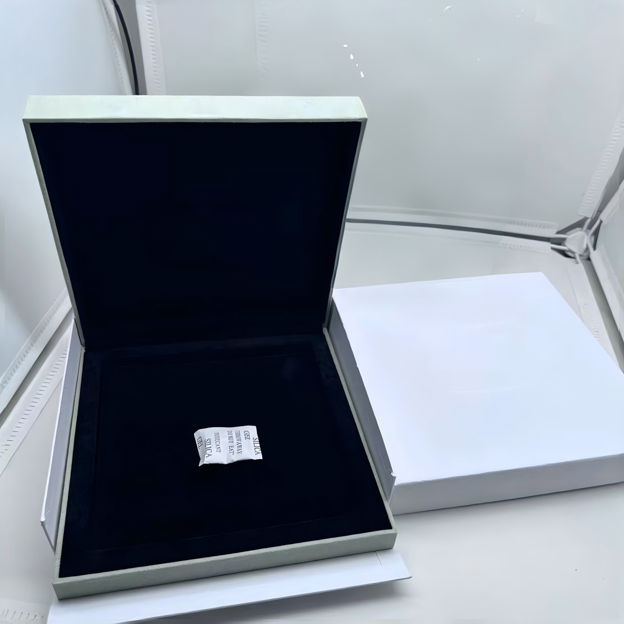 [AuraEcho] VA CLOVER BOX GIFT BAG