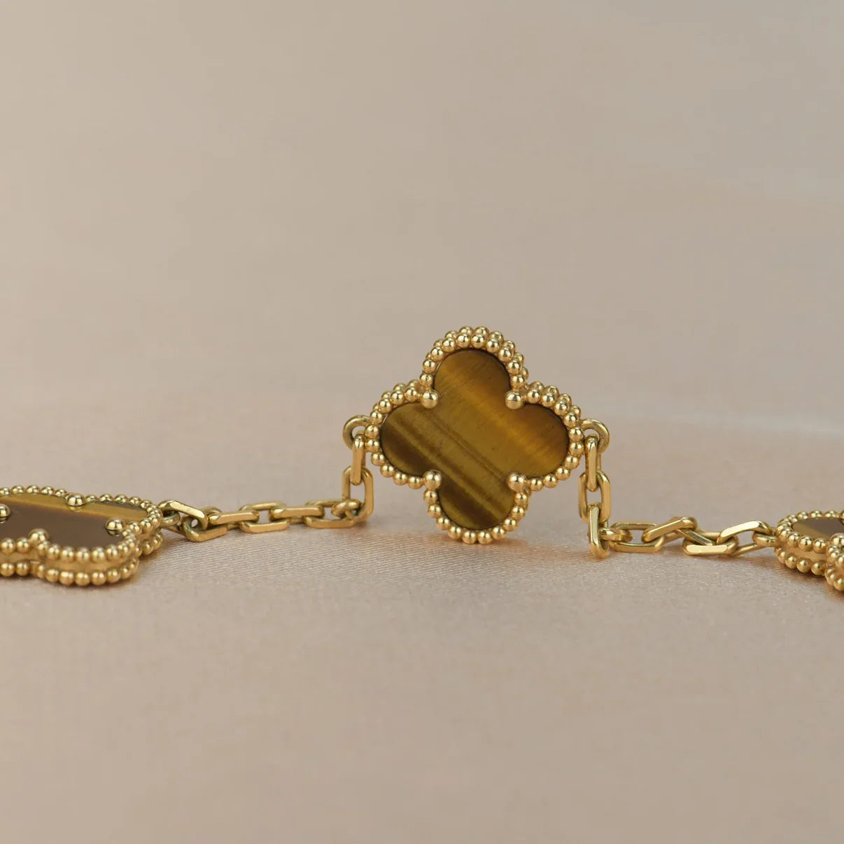 [AuraEcho] CLOVER 5 MOTIFS TIGER EYE BRACELET COLLECTION