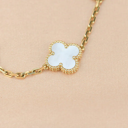 [AuraEcho]CLOVER WHITE PEARL MOP 5 MOTIF BRACELET COLLECTION