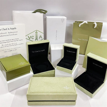 [AuraEcho] VA CLOVER BOX GIFT BAG