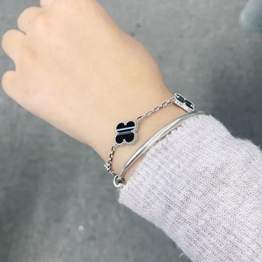 [AuraEcho] CLOVER 5 MOTIF PULSAR STONE BRACELET COLLECTION