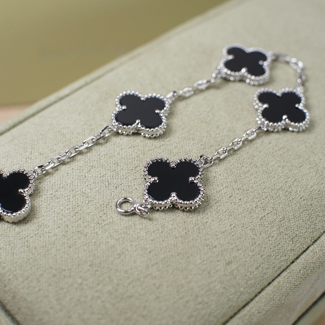 [AuraEcho] CLOVER 5 MOTIF ONYXS BRACELET COLLECTION