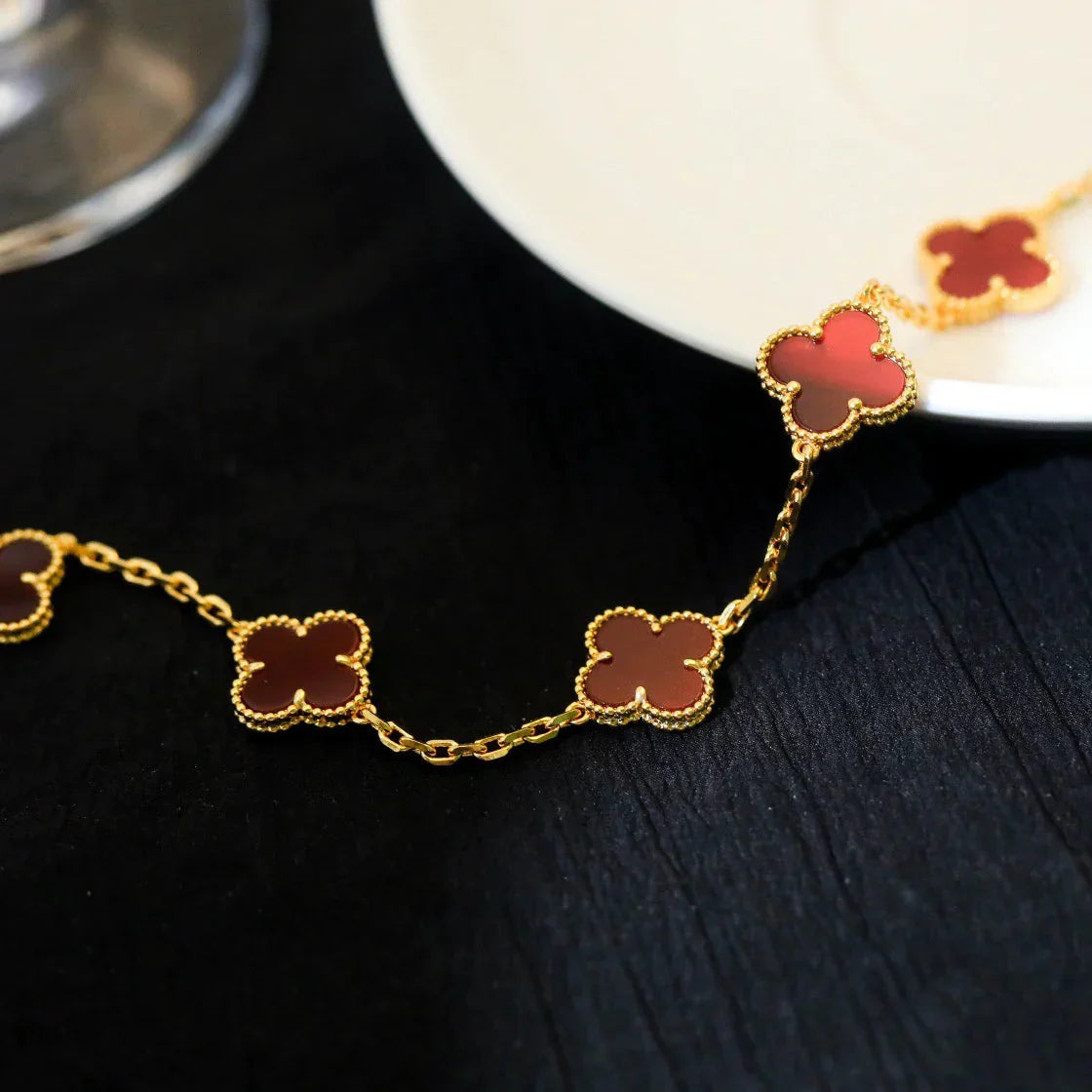 [AuraEcho] CLOVER 5 MOTIF RED CORNELIAN BRACELET COLLECTION