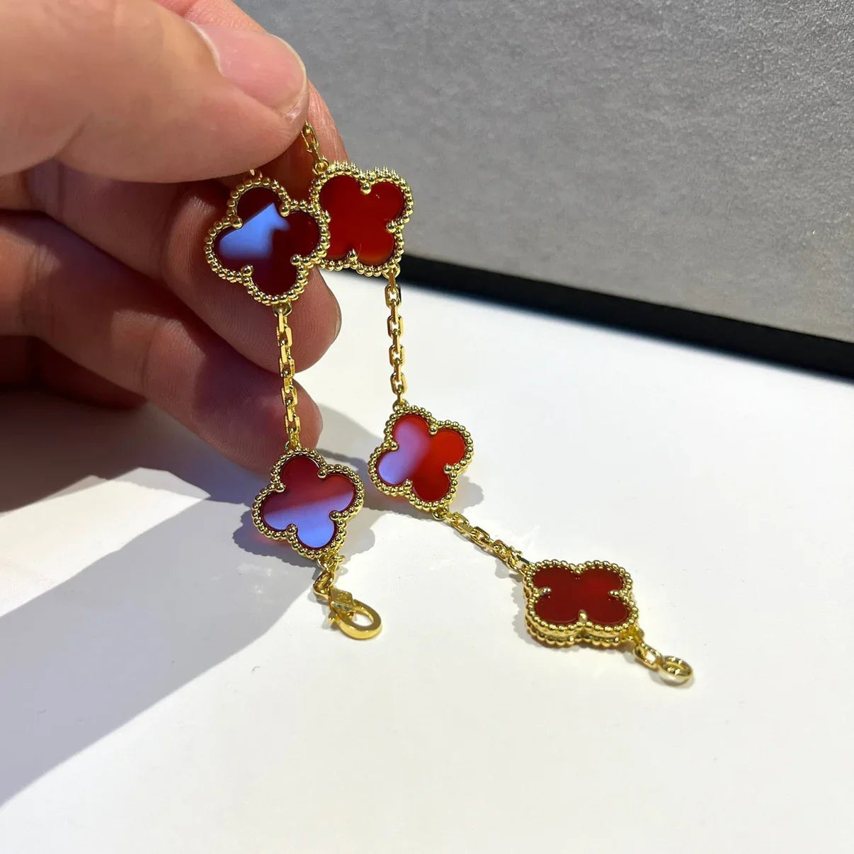 [AuraEcho] CLOVER 5 MOTIF RED CORNELIAN BRACELET COLLECTION